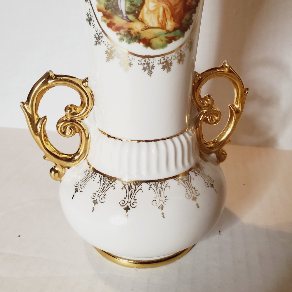 Vintage Rare Boden 520 White Ornate gold trim lovers Summer scene set 2 Vases - Picture 6 of 11